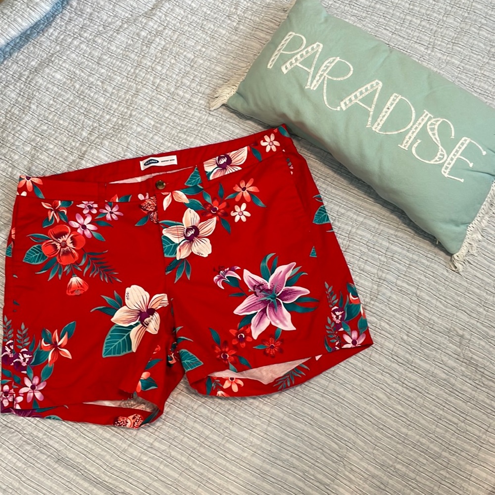 Old Navy Floral Tropical Shorts 20